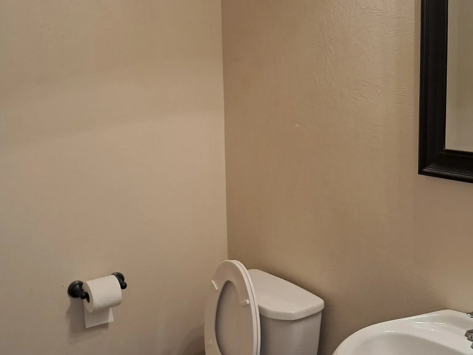 3 bed, 2.5 bath, 1340 sqft, $1,700 — Photo 4
