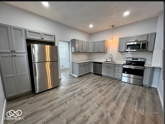 3rd image of 304 N Linwood Ave