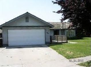 1485 Almond Ct, Lemoore, CA 93245