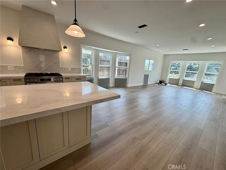 108 S Guadalupe Ave — Photo 7