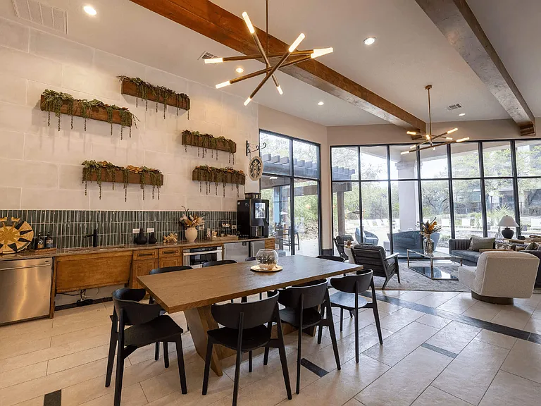 Pecan Springs — Photo 12