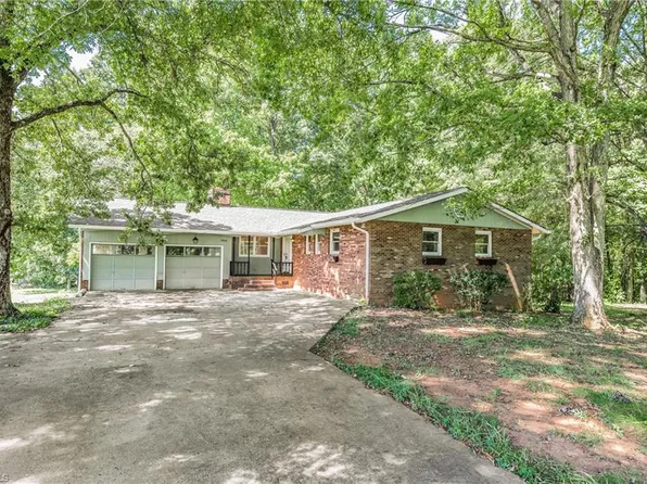 4600 Warner Rd, Pfafftown, NC 27040