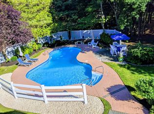 199 Lamdan Ln, Toms River, NJ 08753