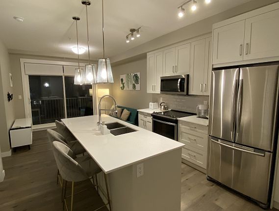 2nd image of 200 Auburn Meadows Cres SE #1