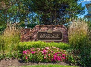 15 Mallard Pl, Secaucus, NJ 07094