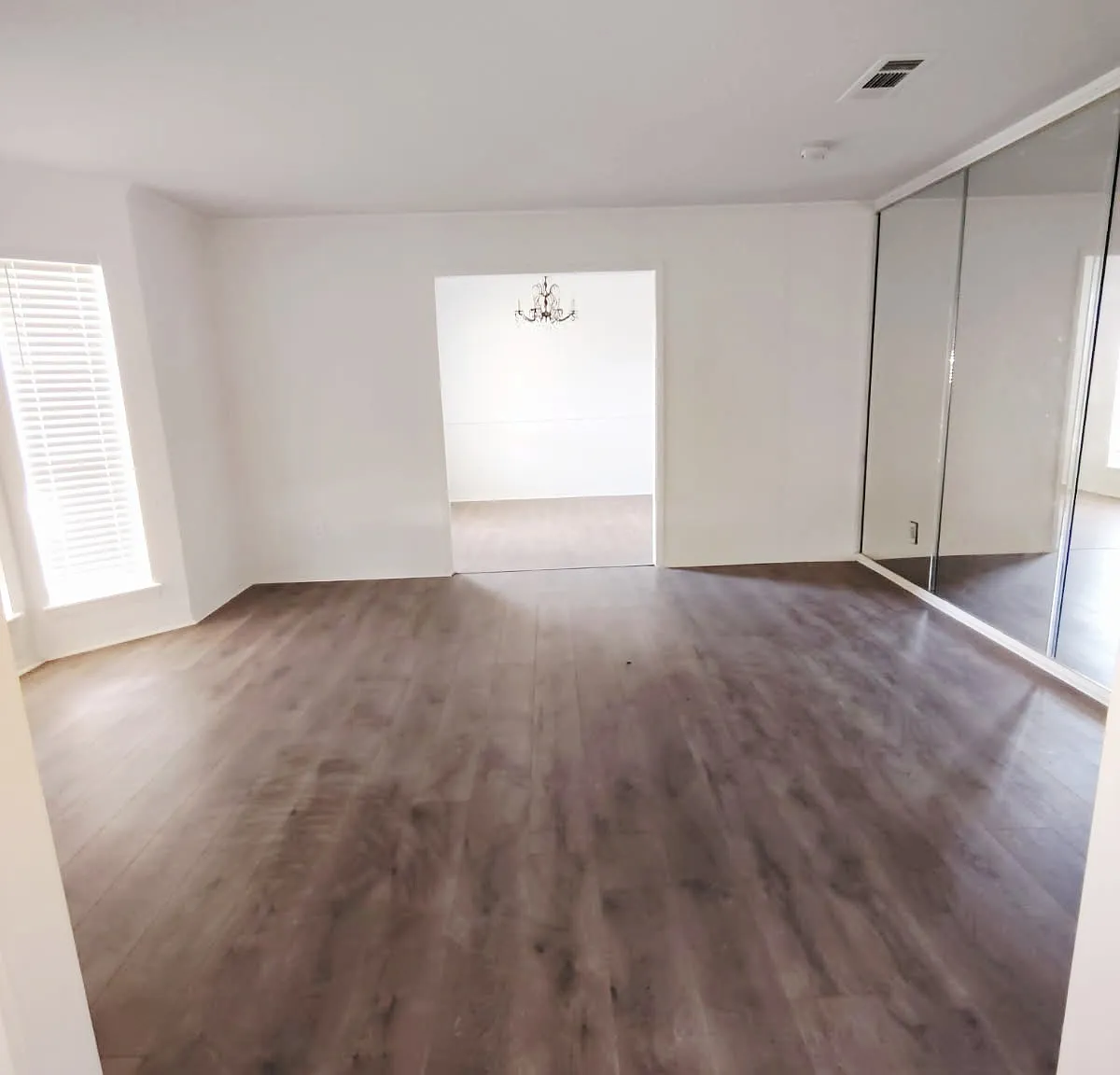 4 bed, 2414 sqft, $2,800 — Photo 4