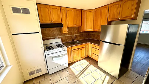 1328 Sutter Ave #4 Photo 1 1328 Sutter Ave #4 Photo 1