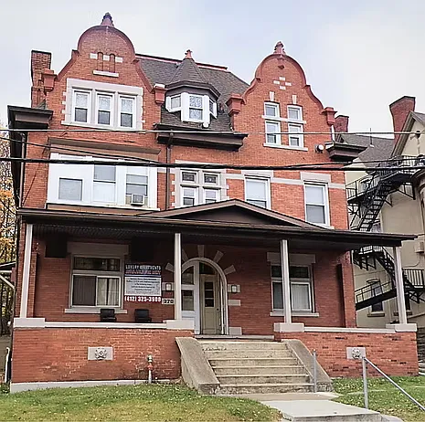 370 S Negley Ave — Photo 1