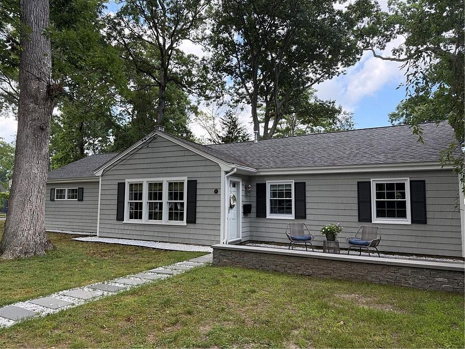 1st image of 15 Zephyr Ln