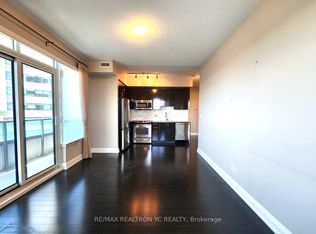 7171 Yonge St #408, Markham, ON L3T 0C5