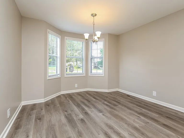 5921 Belle Oaks Pl — Photo 5