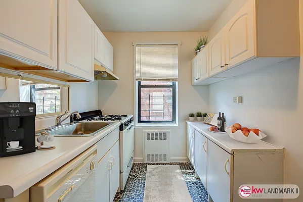 Sold by Keller Williams Realty Landmark II | media 22