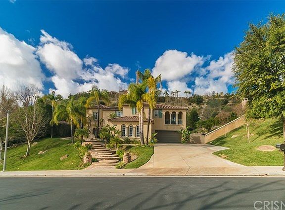 3rd image of 26572 Mont Calabasas Dr