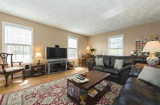 5th image of 15 Moseley Pl