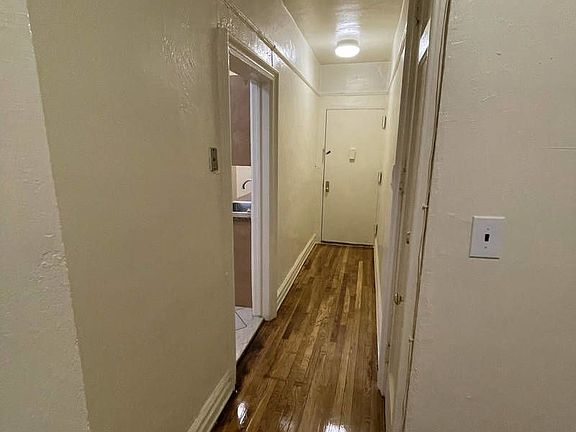 4th image of 57 Saint Pauls Pl #44