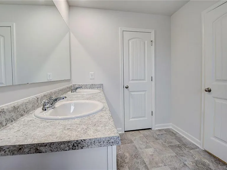 88 Shadwood Pl — Photo 15