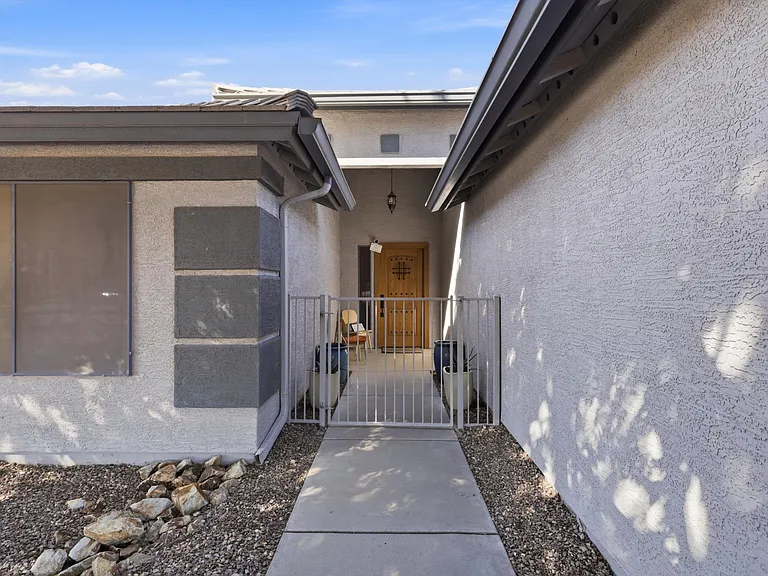 15276 W Watson Ln — Photo 24