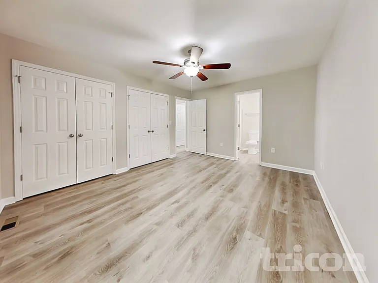 517 Parker St — Photo 10