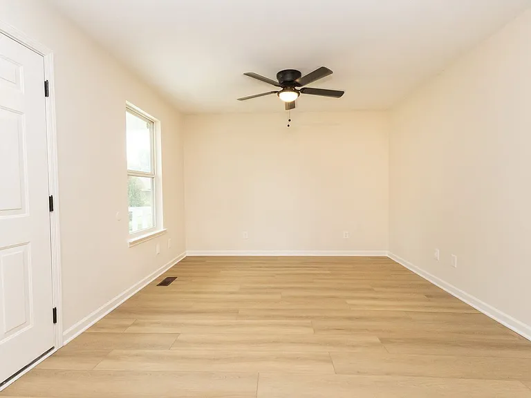 2517 Chamberlain Ave — Photo 9