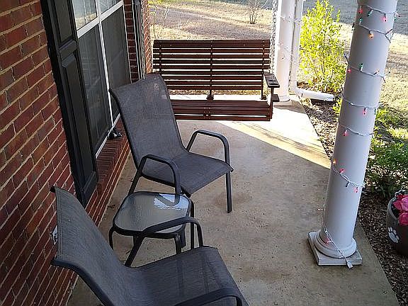 2nd image of 917A Barnett Dr