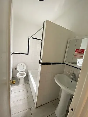 Rented by Metropolitan Property Group | media 14