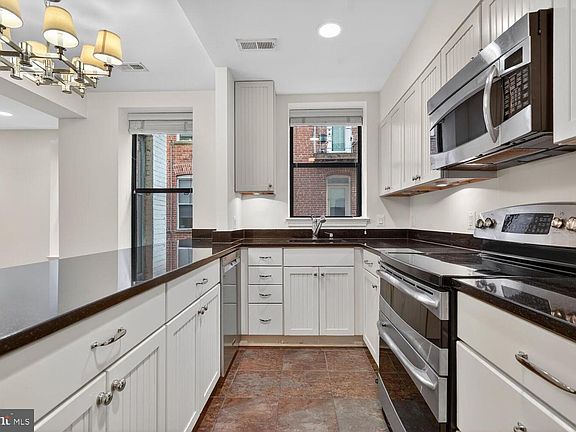 5th image of 2627 Adams Mill Rd NW APT 104