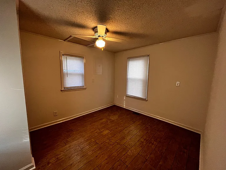 1508 Bay St — Photo 15