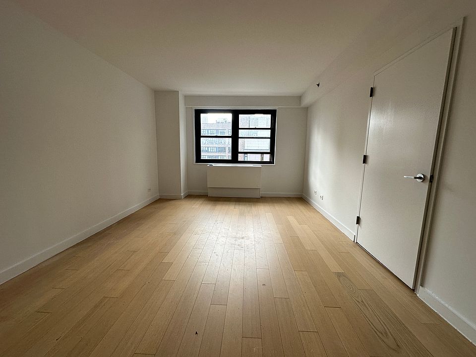 1st image of 222 E 39th St APT 18C