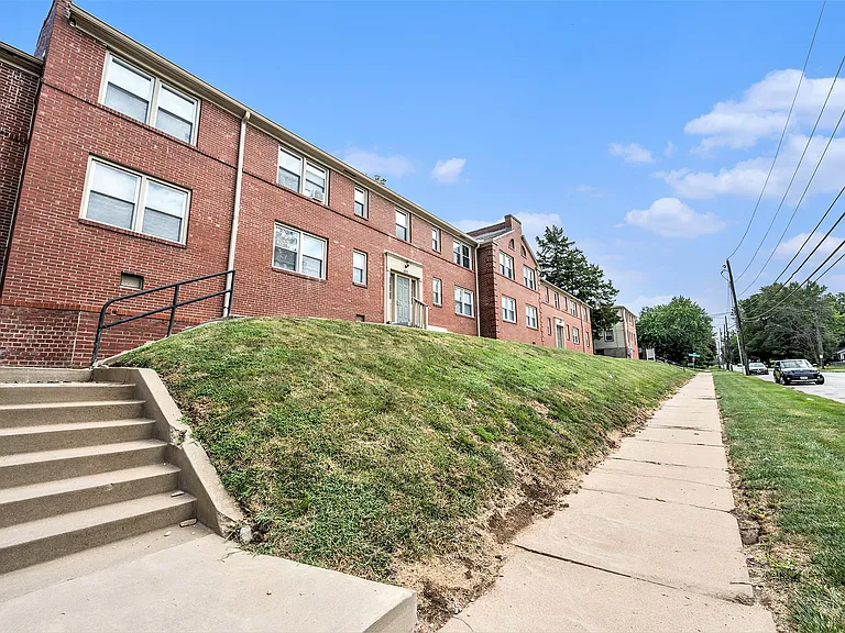 Manor Ridge Apartments — Photo 18