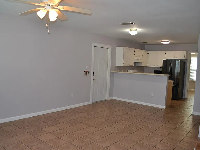697 Timberwood Cir E — Photo 11