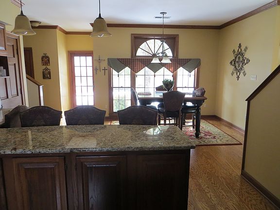 5th image of 9153 Sycamore Creek Cv