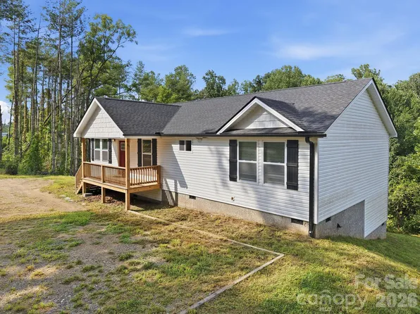 7 Greenridge Rd, Weaverville, NC 28787