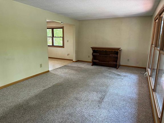4th image of 61506 Park View Dr