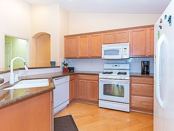 5th image of 4108 Austrina Dr