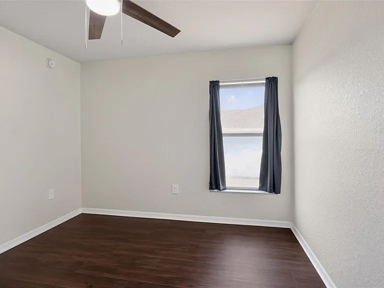 780 Overlook Grove Dr — Photo 16