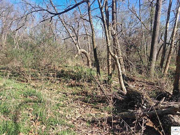 4th image of 10464 E 54th Hwy