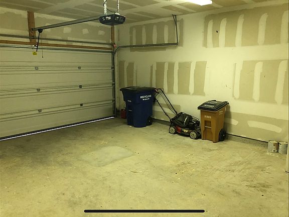 2nd image of 5501 S Hearsey Dr