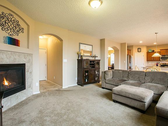 2nd image of 2011 Pleasanton Dr SE
