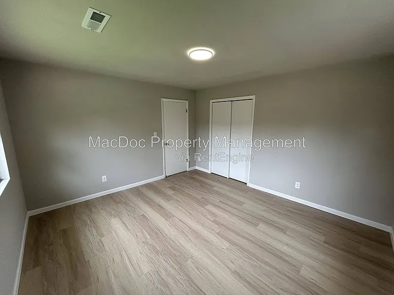 321 Union Ave — Photo 9