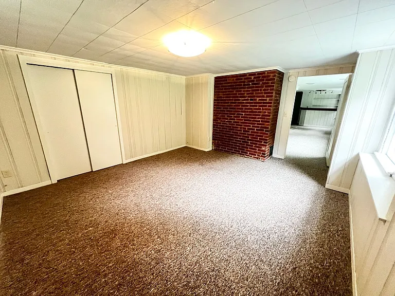 1360 Main St — Photo 33