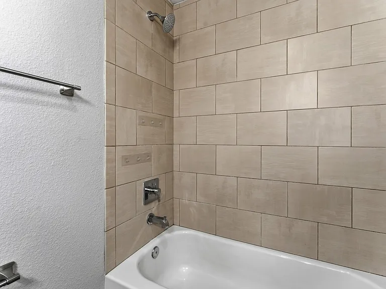 Tamarack Sands Apartment Homes — Photo 71