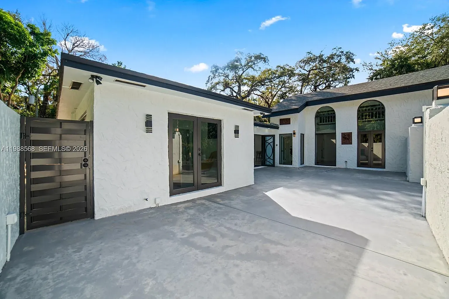 4 bed, 2108 sqft, $10,000 — Photo 4