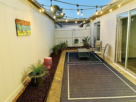 2nd image of 5866 Meadow Way