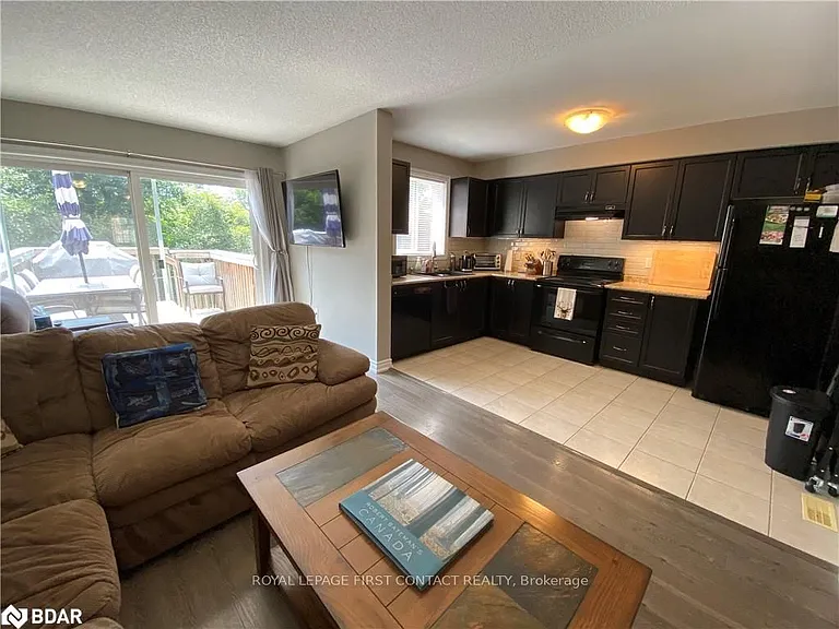 63 Sydenham Wls — Photo 5