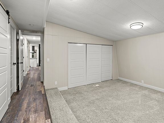4th image of 21614 135th St E