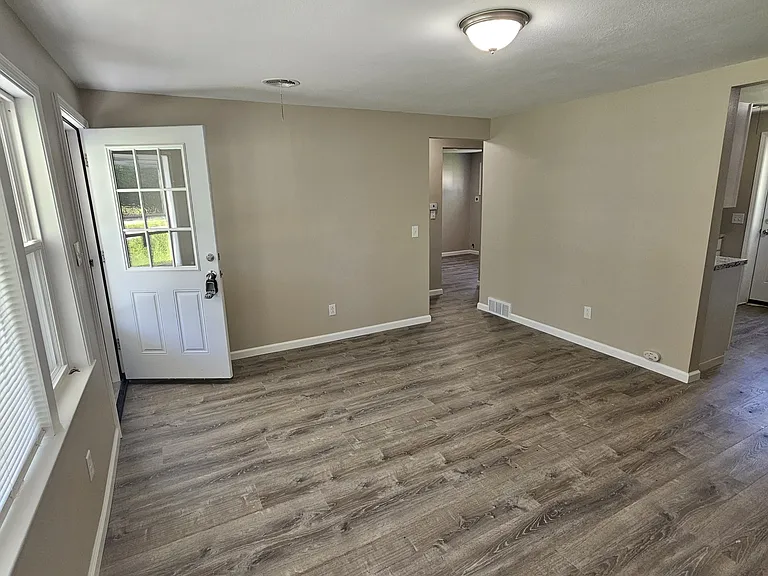 6132 Bay Shore Rd — Photo 4