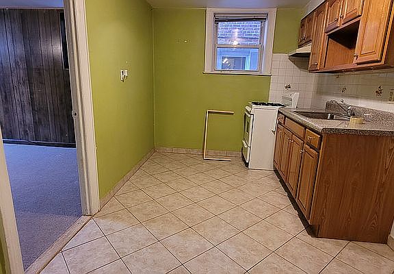 4th image of 21-45 Steinway St #2F