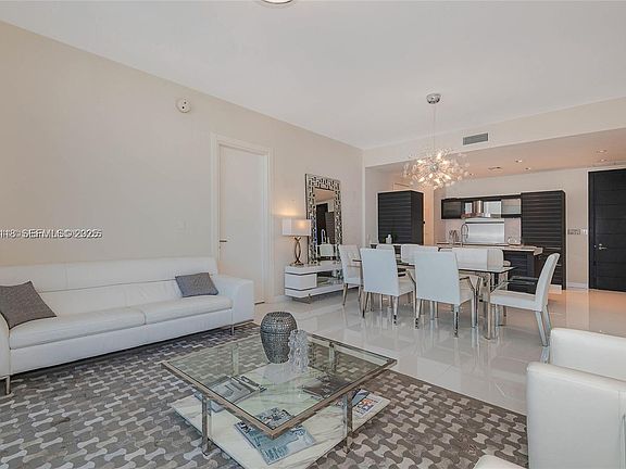 3rd image of 200 Biscayne Boulevard Way APT 5109
