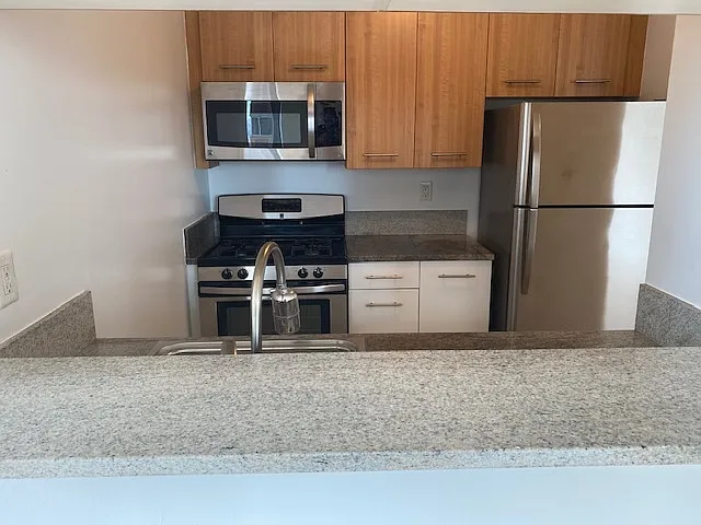 800 6th Ave #9B — Photo 6