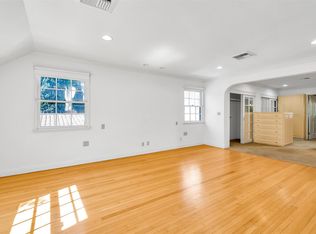324 S Linden Dr, Beverly Hills, CA 90212